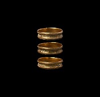 'The Chinnor' Medieval Gold 'None So Well' Decorated Posy Ring