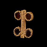 Medieval Gold Garnet Set Pendant