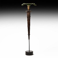 Heniochi Dagger with Beast Heads