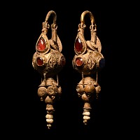 Parthian Gold and Garnet Earrings