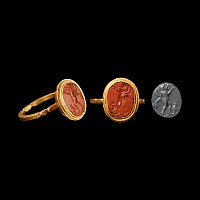 Post Medieval Gold Ring with Jester Gemstone