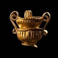 Hellenistic Gold Amphora-Shaped Pendant