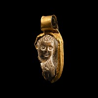 Roman Gold Pendant with Cameo