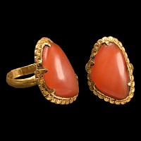 Gold Ring with Carnelian Cabochon