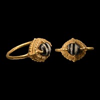 South East Asian Javanese Gold Ring with Gemstone