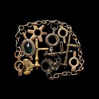 Post Medieval 'Thames' Bronze Watch Key Group
