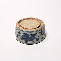 Chinese Ming Blue and White Artist Palette