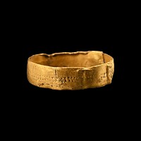 Stuart Period Decorated Gold Ring