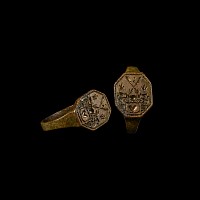 Tudor Period Bronze Armorial Signet Ring with Crossed Spears