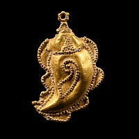 Abbasid Gold Cornucopia Pendant
