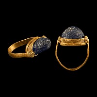 Romano-Parthian Gold and Glass Ring