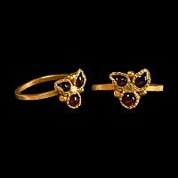 Roman Gold and Garnet Floral Ring