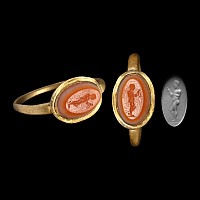 Roman Gold Ring with Theseus Gemstone
