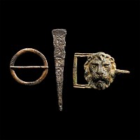 Medieval and Other 'Thames' Mixed Artefact Group