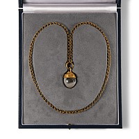 Gold Necklace with Agate Pendant