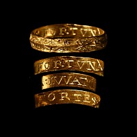'The Wingham' Gold 'Fortune Favours the Brave' Posy Ring