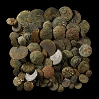 Post Medieval Bronze Livery and Other Button Collection