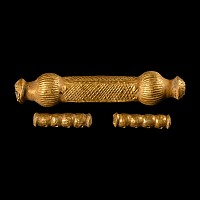 Gold Pendant Bead Group