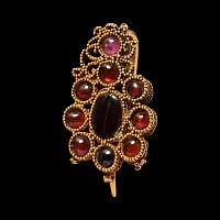 Late Roman Gold and Garnet Earring