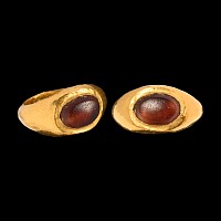 Roman Gold Ring with Cabochon