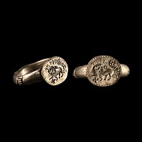 Post Medieval Silver Ring with 'In this Sign is Health' and Lion