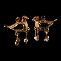 Byzantine Gold and Garnet Earring Pair