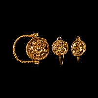 Greek Gold Ring and Earring Set with Rosettes