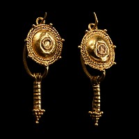 Roman Gold Earrings with Pillar Drops