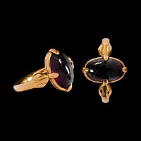 South East Asian Gold Ring with Amethyst Cabochon