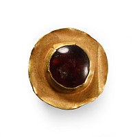 Western Asiatic Gold and Garnet Pendant
