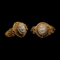 Roman Gold Ring with Medusa Cameo