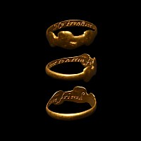 'The Burstow' Clasped Hands 'No Treasure to a True Friend' Gold Posy Ring