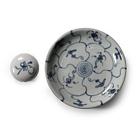 Tek Sing Treasure Shipwreck Glazed Blue and White Plate and Lidded Box