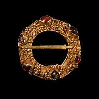 'The Eastchurch' Medieval Gold Gem-Set Annular Brooch