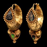 Eastern Roman Gold Hoop Earrings with Stone Inlays