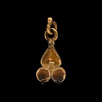 Medieval Gold 'Cherry' Pendant