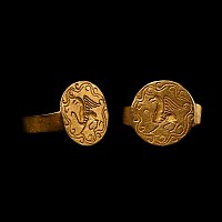 Late Roman Gold Ring with Engraved Bezel