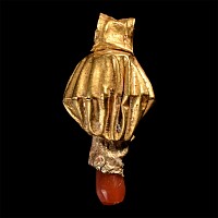 Roman Gold and Glass Pendant