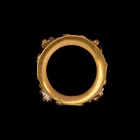 Stuart Period Gold Memento Mori Ring with Jewelled Skulls and Crossed Bones