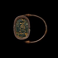 Egyptian Green Stone Scarab in Silver Swivel Ring