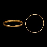 Post Medieval 'I Like My Choice' Gold Posy Ring