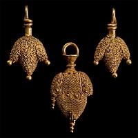 Roman Gold 'Bunched Grape' Jewellery Set