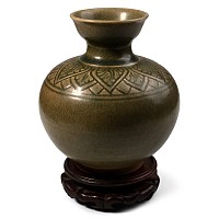 Chinese Green Glazed Vase on Stand