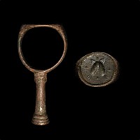 Stuart Period Bronze Stirrup-Shaped Seal Matrix