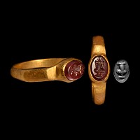 Roman Gold Ring with Vessel Gemstone