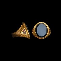 Large Migration Period Gold Ring with Gemstones