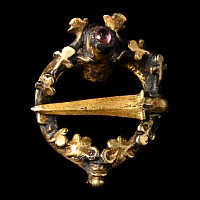 Medieval Gold Ring Brooch with Garnets