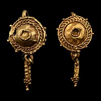 Roman Gold Earring Pair with Pillar Drops