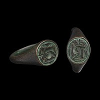 Very Large Medieval Bronze Signet Glove Ring with Crowned R for Richard between Branches