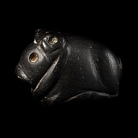 Jemdet Nasr Type Black Stone Seated Cow Seal